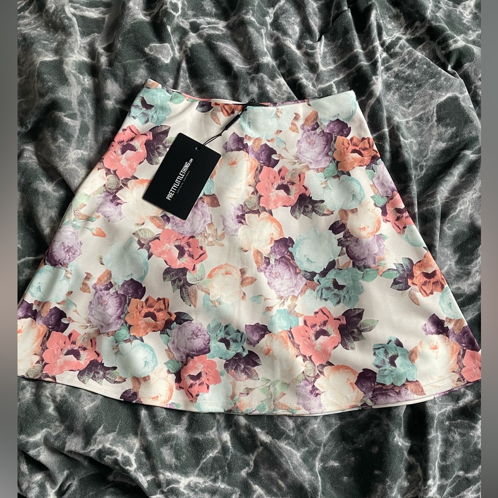 Floral a line skirt - Picture 1 of 2